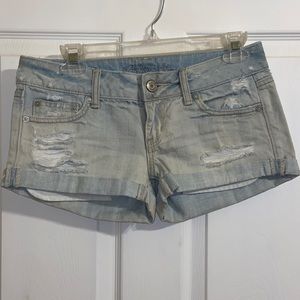 American Eagle women’s short jean shorts. Size:0